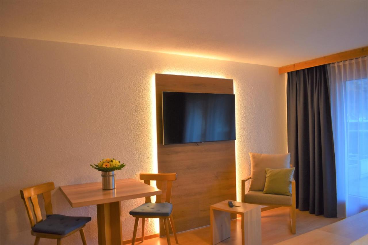 Appartementhaus Crystal Täsch Екстериор снимка